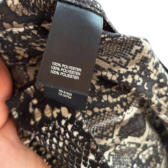 Kenneth Cole New York Cara Silken Snakeskin Drawstring Ankle Pants Size Small - Picture 7 of 8